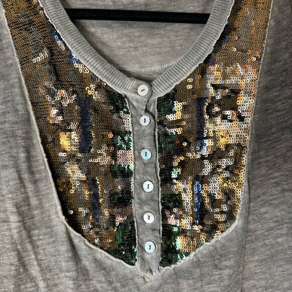Free People Tiger Eyes Metallic Sequin Gray Long Sleeved Top Size Medium - Picture 5 of 5